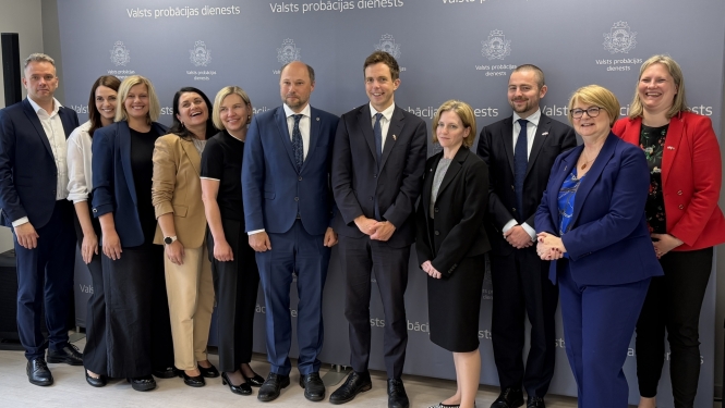 Apvienotās Karalistes un Valsts probācijas dienesta delegāciju kopbilde