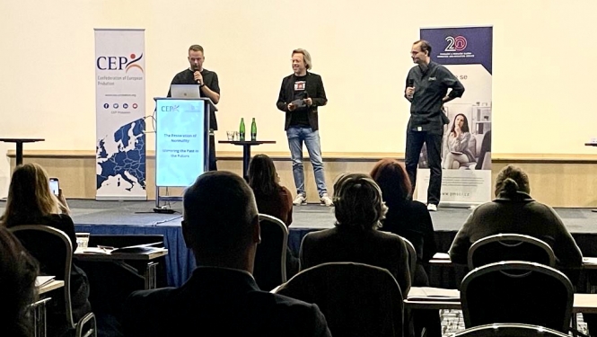 Imants Mozers, Jochum Wilderman, Koen Goei uzstājas konferencē