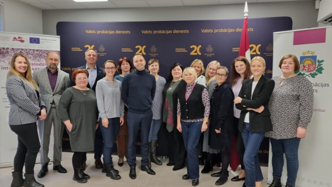 probācijas speciālisti un Ioan Durnescu