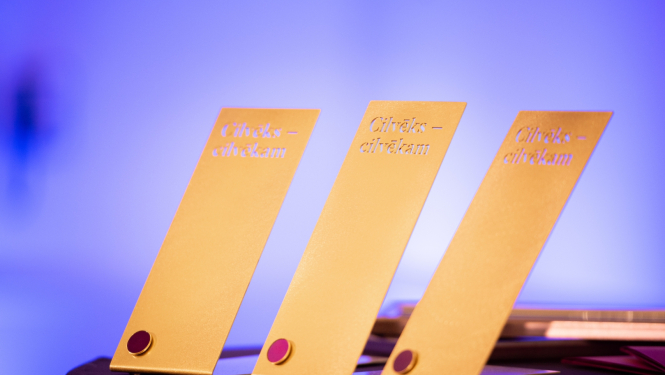 "Cilvēks - cilvēkam" apbalvojumi