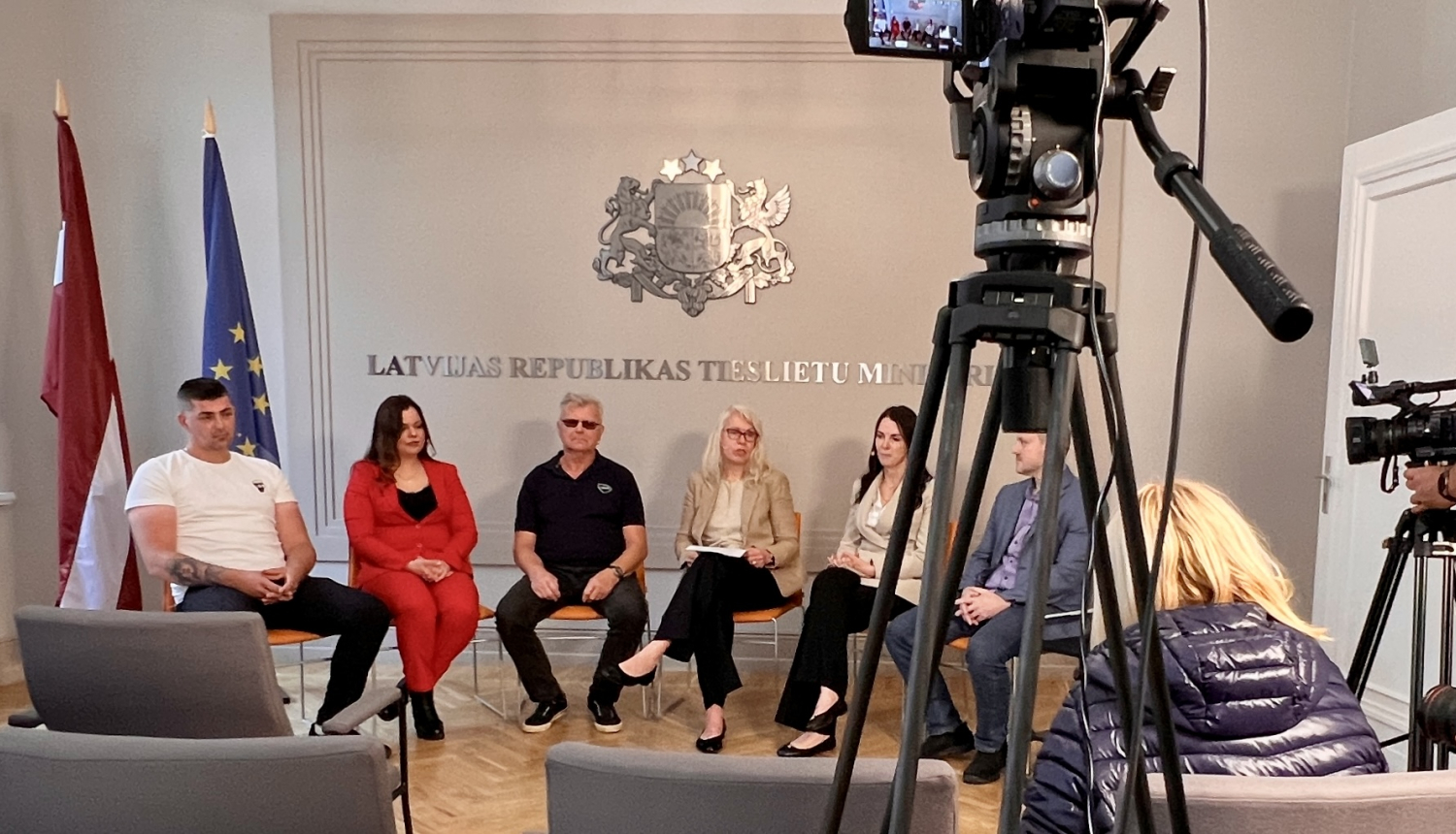 mediju pasākuma dalībnieki