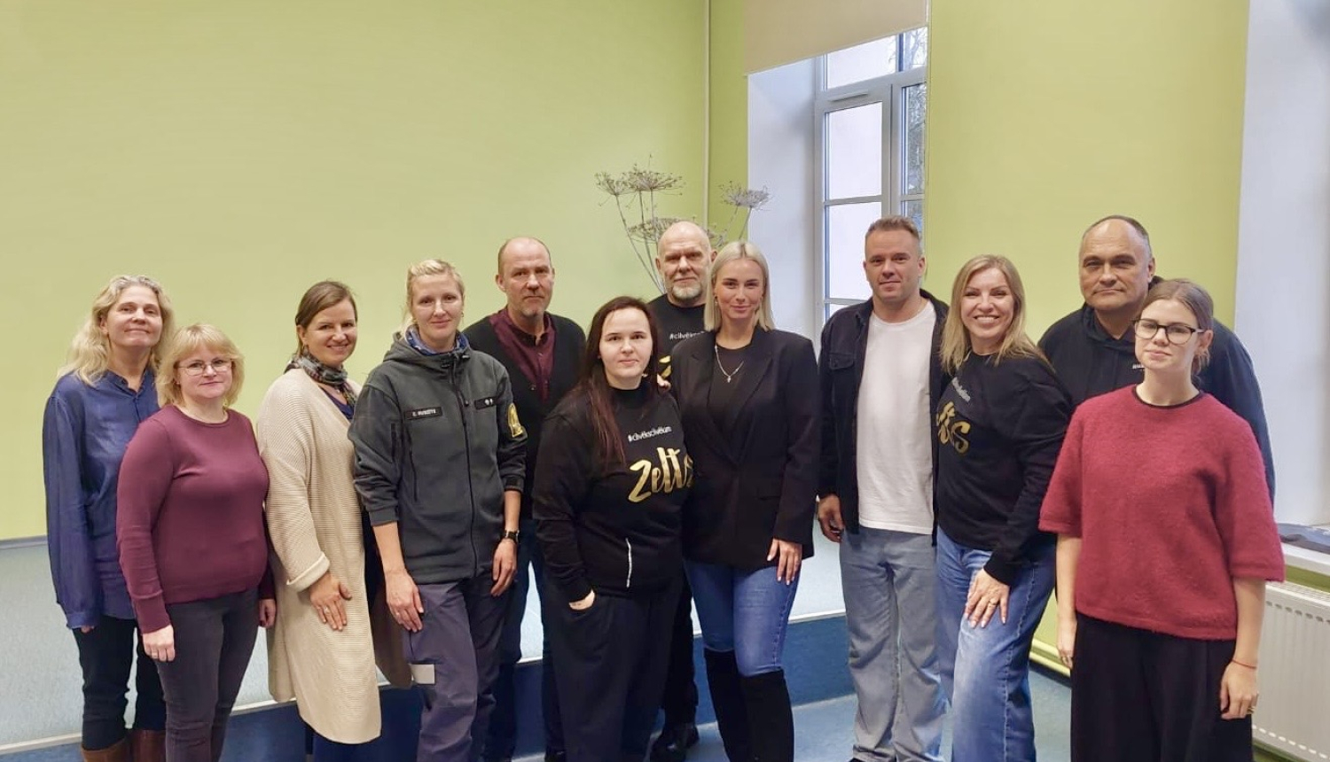 Cilvēks cilvēkam akcijas viesi un organizatori