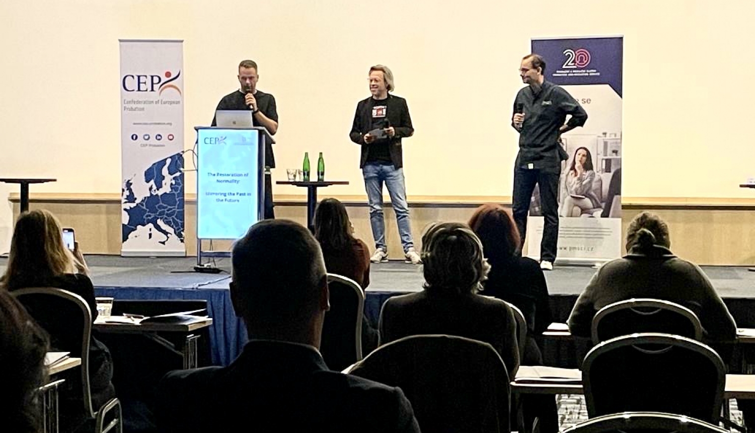 Imants Mozers, Jochum Wilderman, Koen Goei uzstājas konferencē